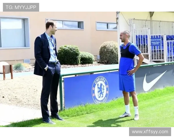 切赫谈教练沟通失误与切尔西商业化之忧与足球发展现状反思未来方向